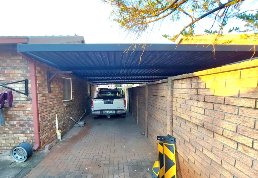 2 Bedroom Property for Sale in Brits North West